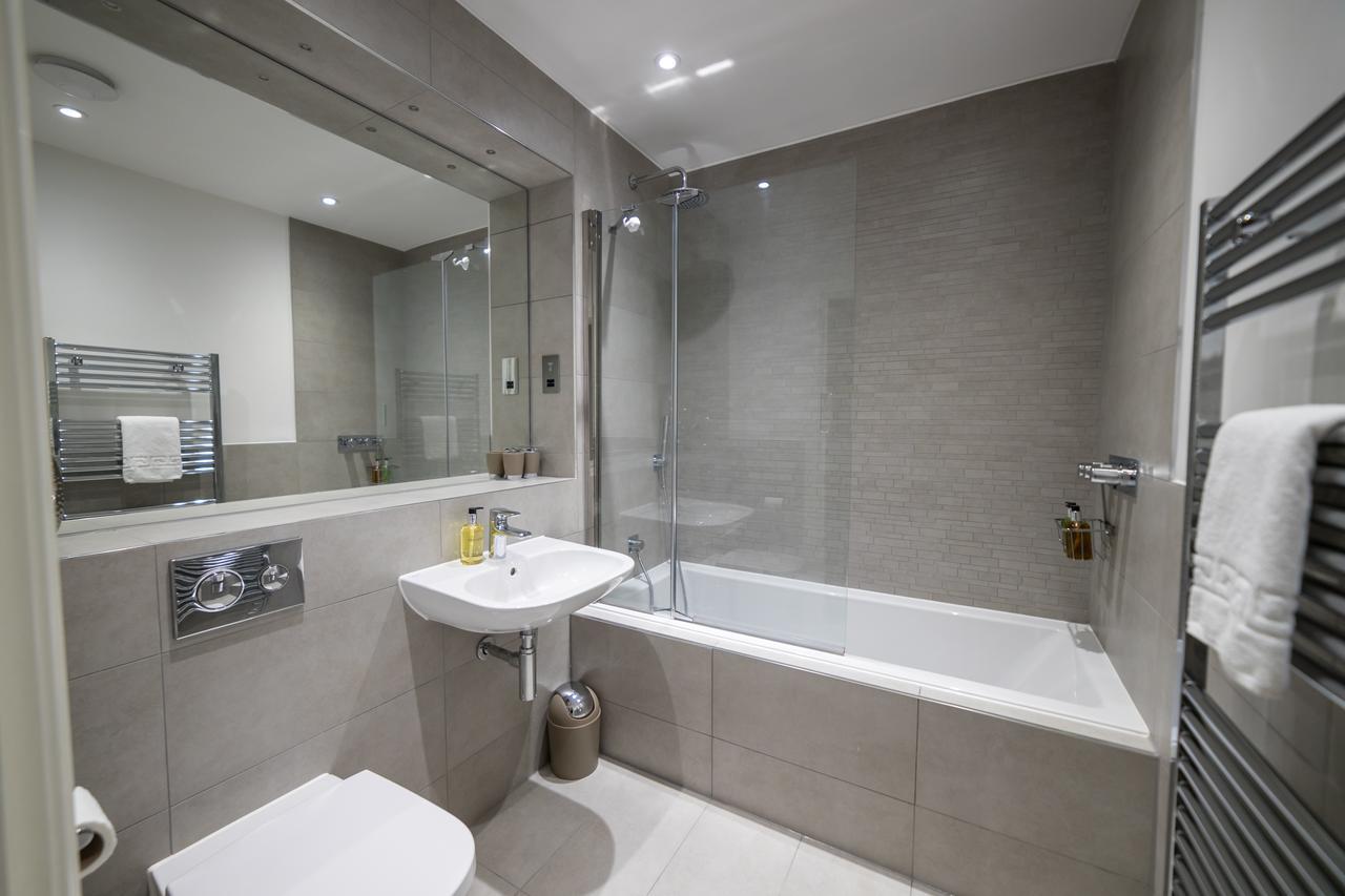 Helios Court Penthouse Serviced Apartment By Ferndale Maidenhead Exterior photo