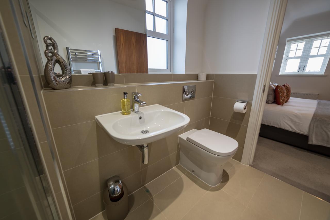 Helios Court Penthouse Serviced Apartment By Ferndale Maidenhead Exterior photo