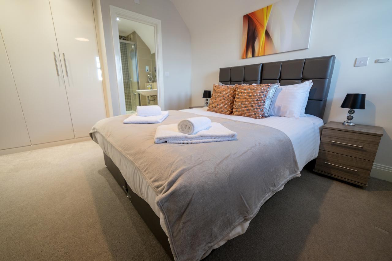 Helios Court Penthouse Serviced Apartment By Ferndale Maidenhead Exterior photo