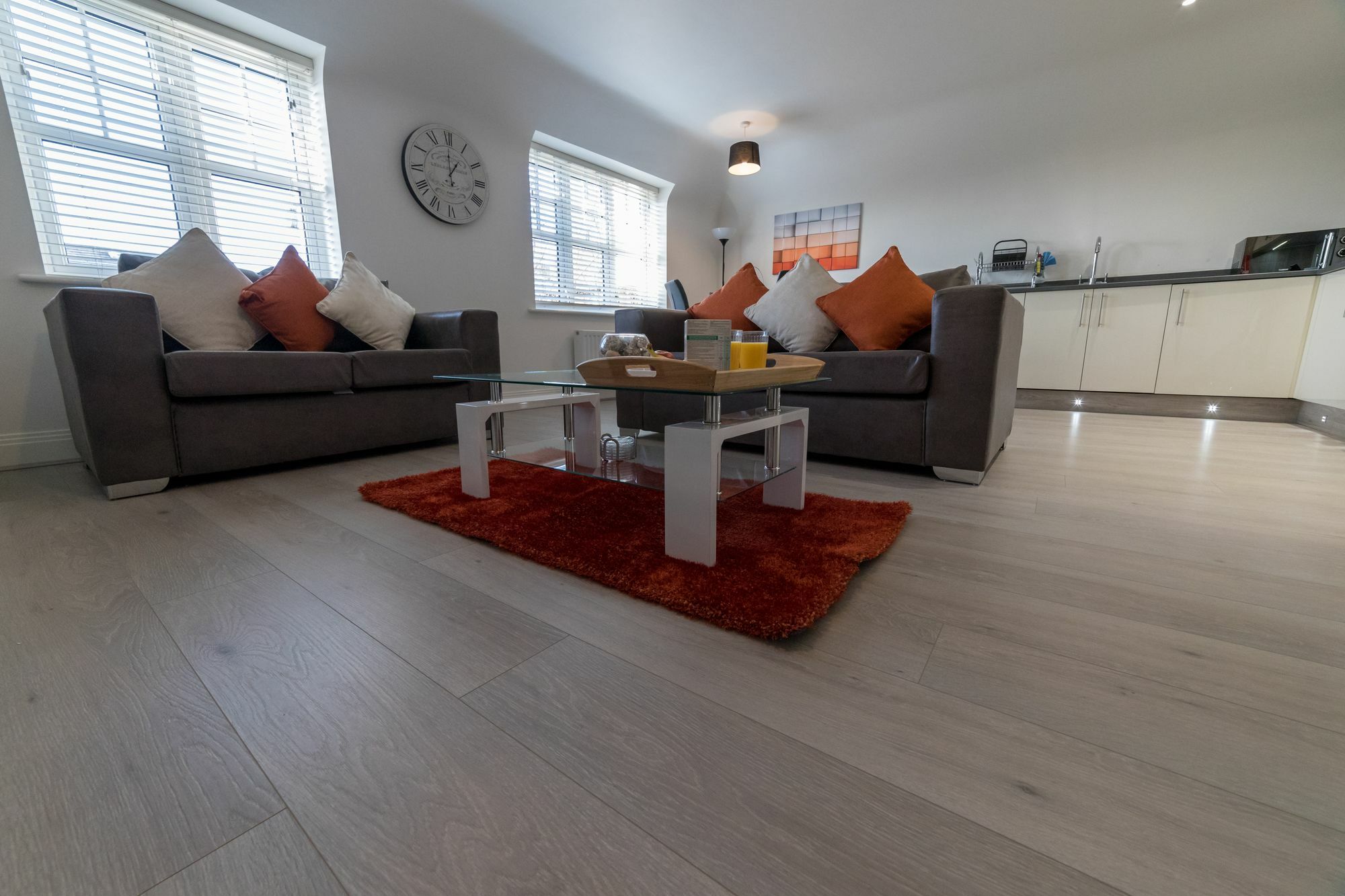 Helios Court Penthouse Serviced Apartment By Ferndale Maidenhead Exterior photo