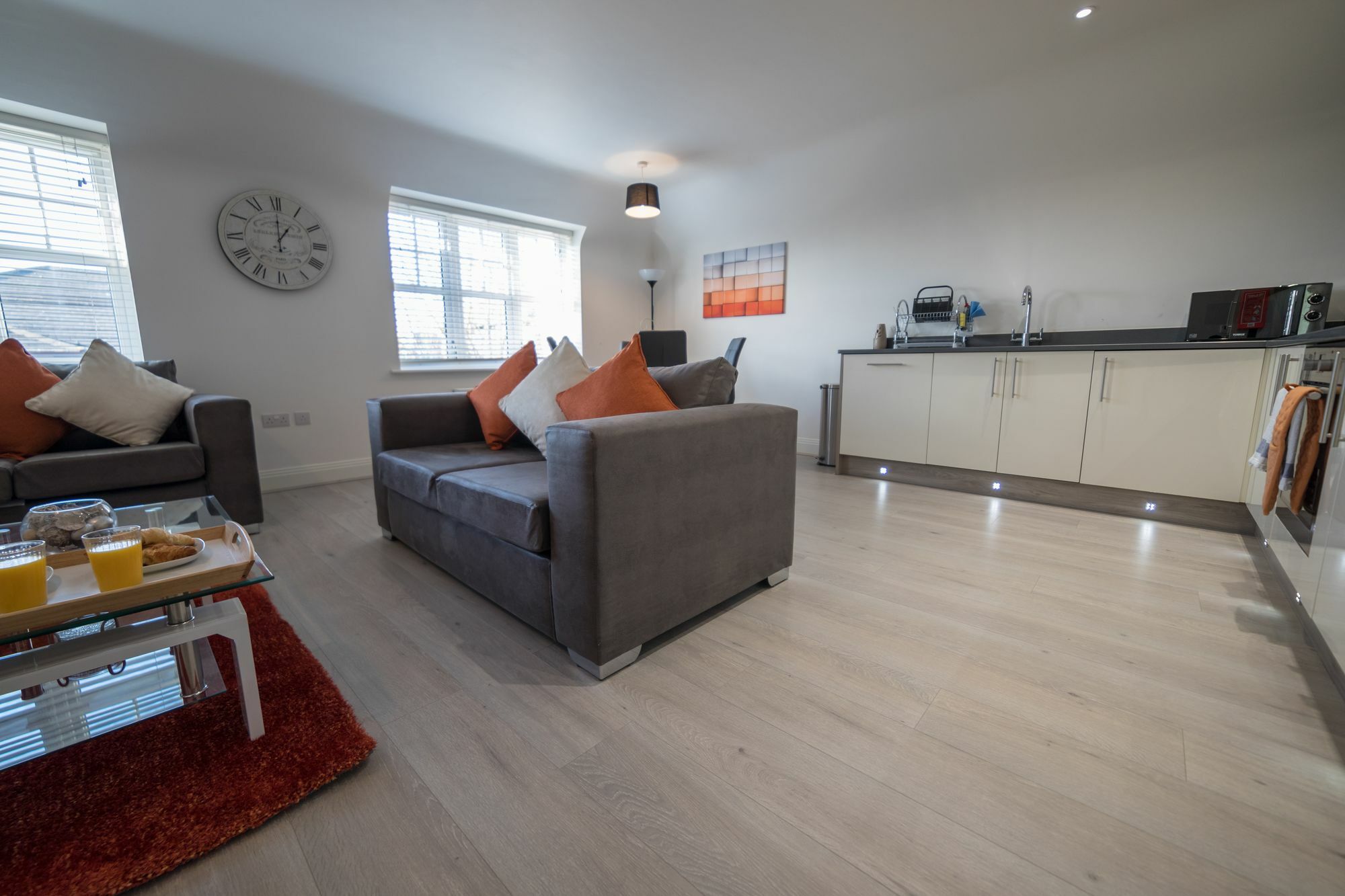 Helios Court Penthouse Serviced Apartment By Ferndale Maidenhead Exterior photo