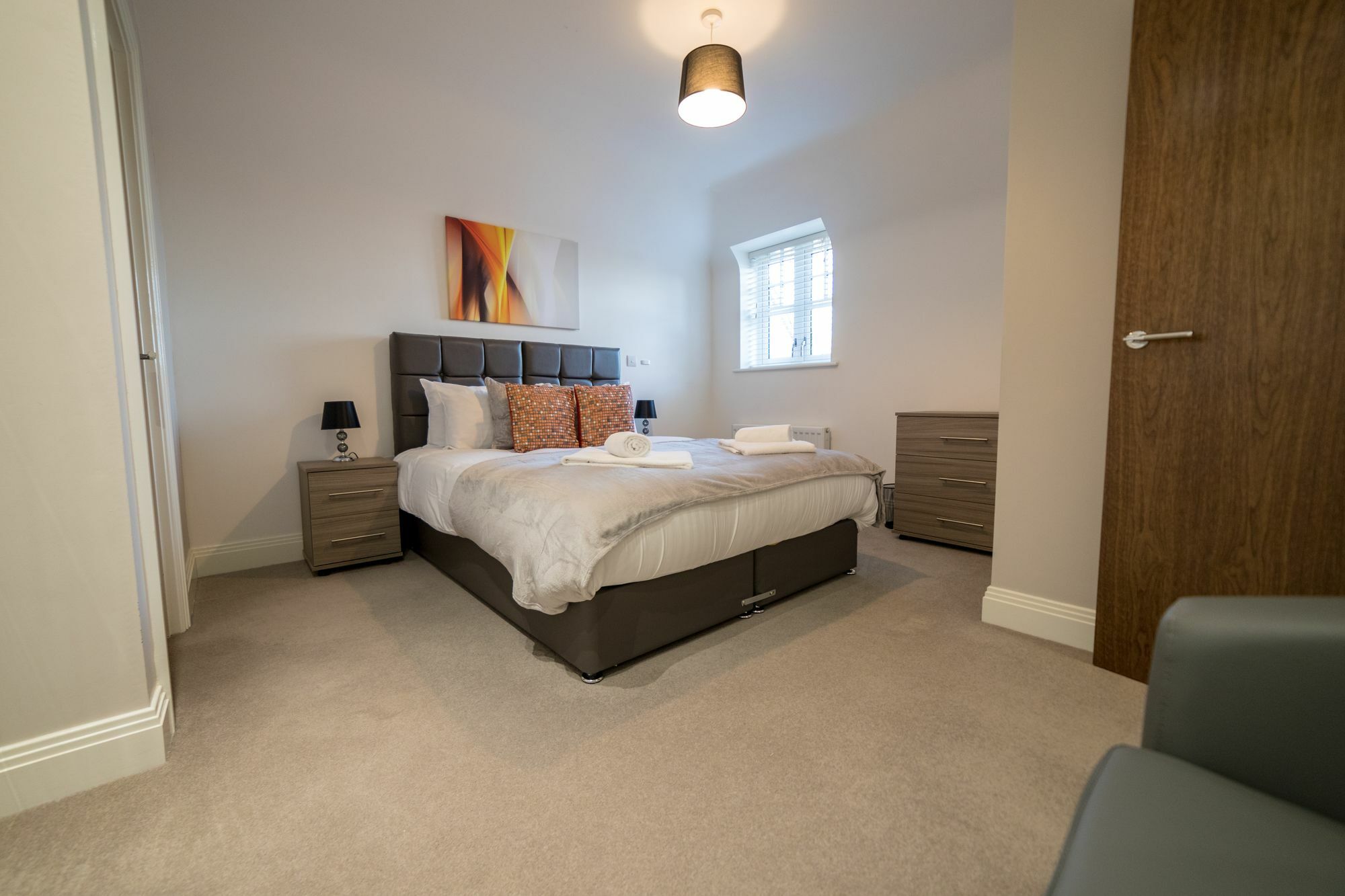 Helios Court Penthouse Serviced Apartment By Ferndale Maidenhead Exterior photo